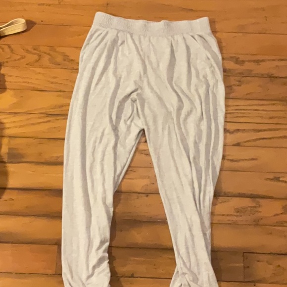 Kids White Bottoms - Picture 1 of 1